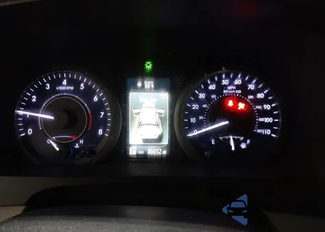 2017 Toyota Sienna Xle 7 Passenger z USA, uszkodzony, nr VIN 5TDDZ3DC7HS156316